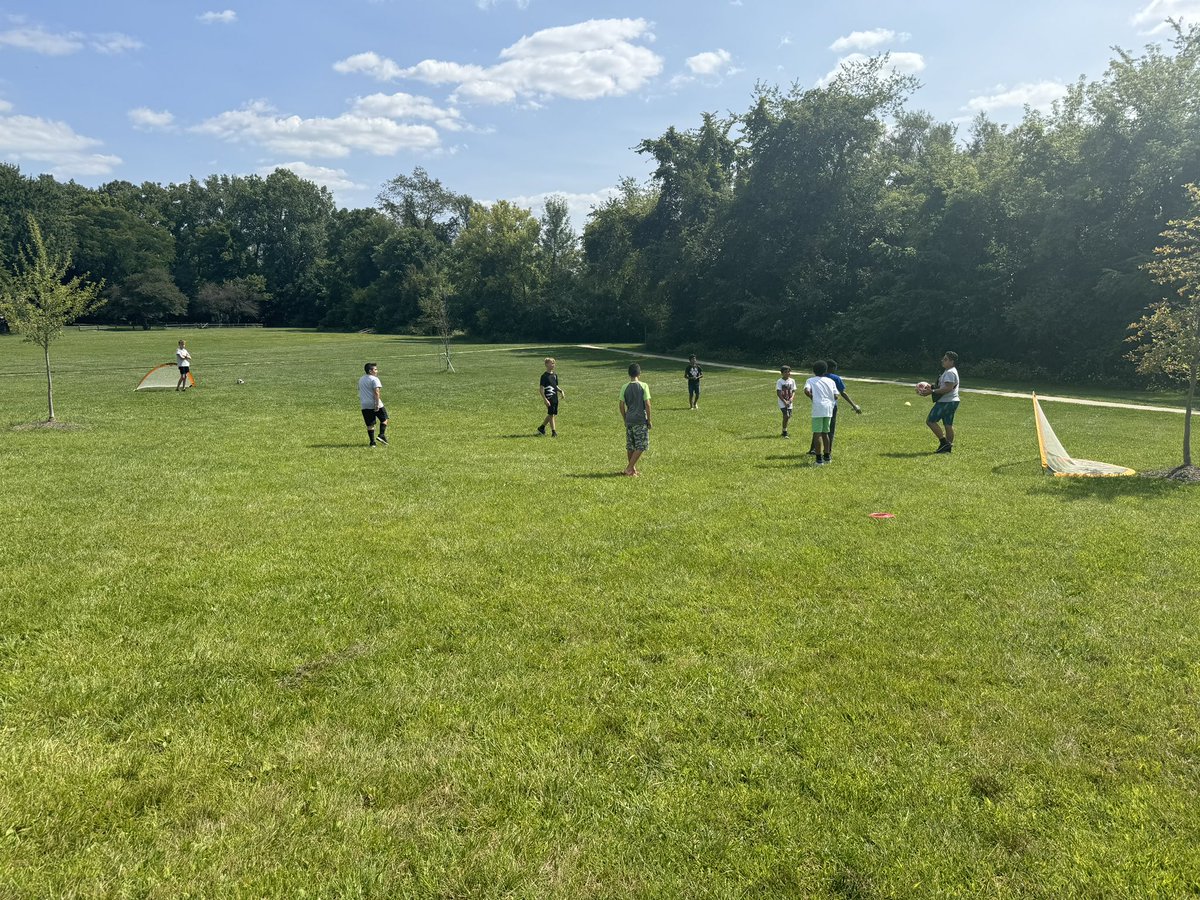 bzawislak5's tweet photo. Such a fun afternoon @LarsonMS reconnecting with students at Principals on the Patio. Welcome to our new Assistant Principal @MelissPalmeri #LarsonSTRONG https://t.co/EVNQhItlkj