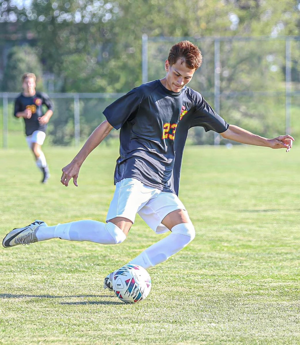 Dowling Catholic Boys Soccer tweet media