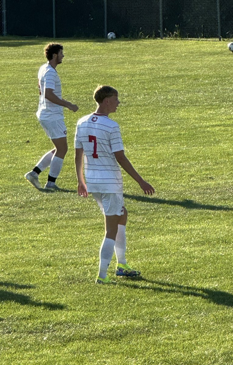 Dowling Catholic Boys Soccer tweet media