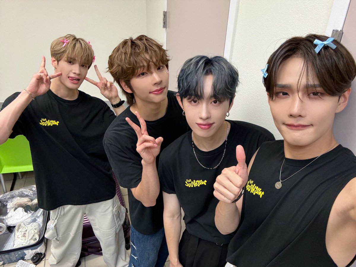 BDU4official's tweet image. [📸]
B.D.U First World Tour for Wishpool: Flash &amp;amp; Light 💫

Thank you, Bayamon 🫡
We will love forever Bayamon 💖

#BDU #비디유 #BDUtourforWISHPOOL
#BDU_In_Bayamón #PuertoRico