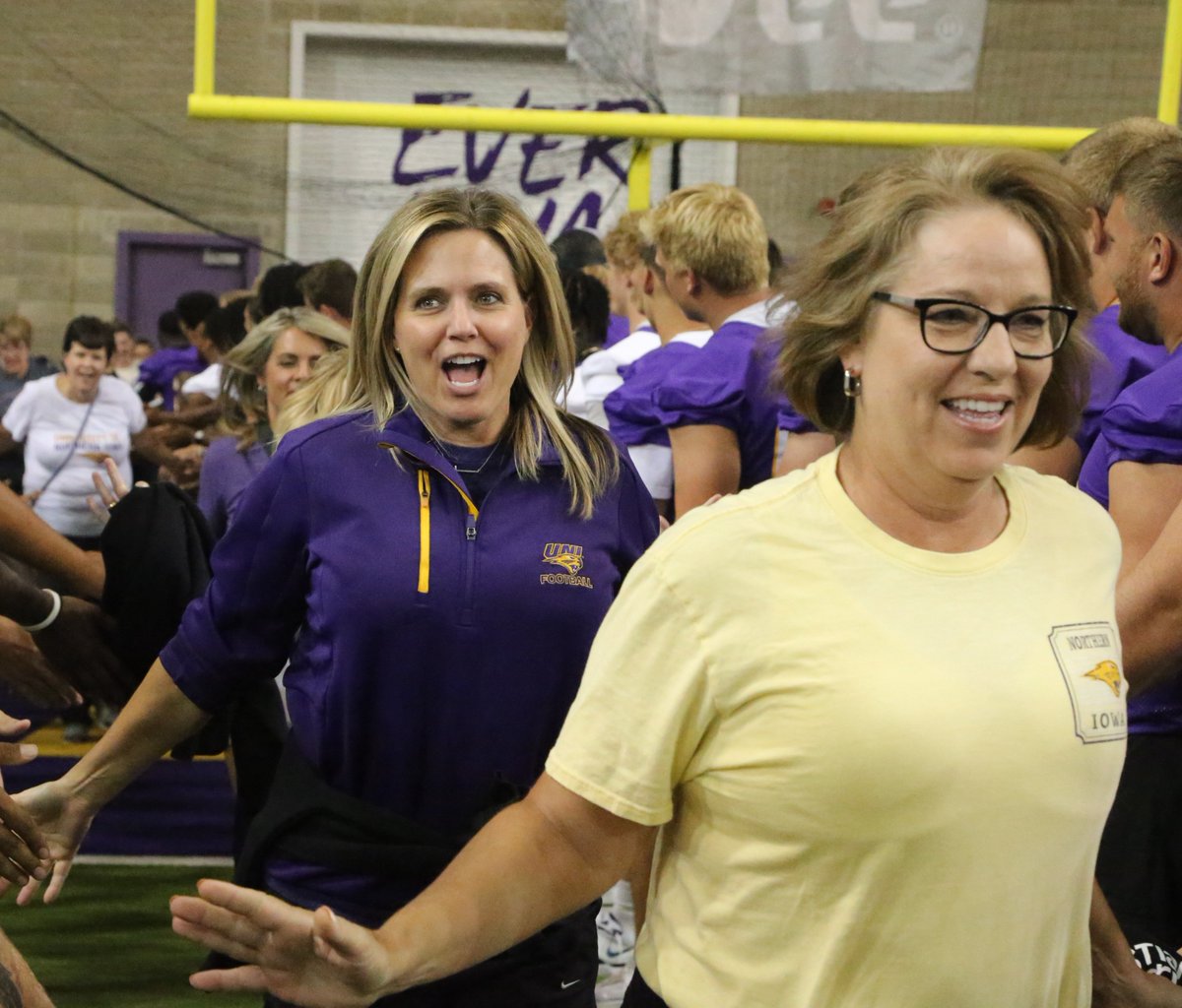 UNI Football tweet media