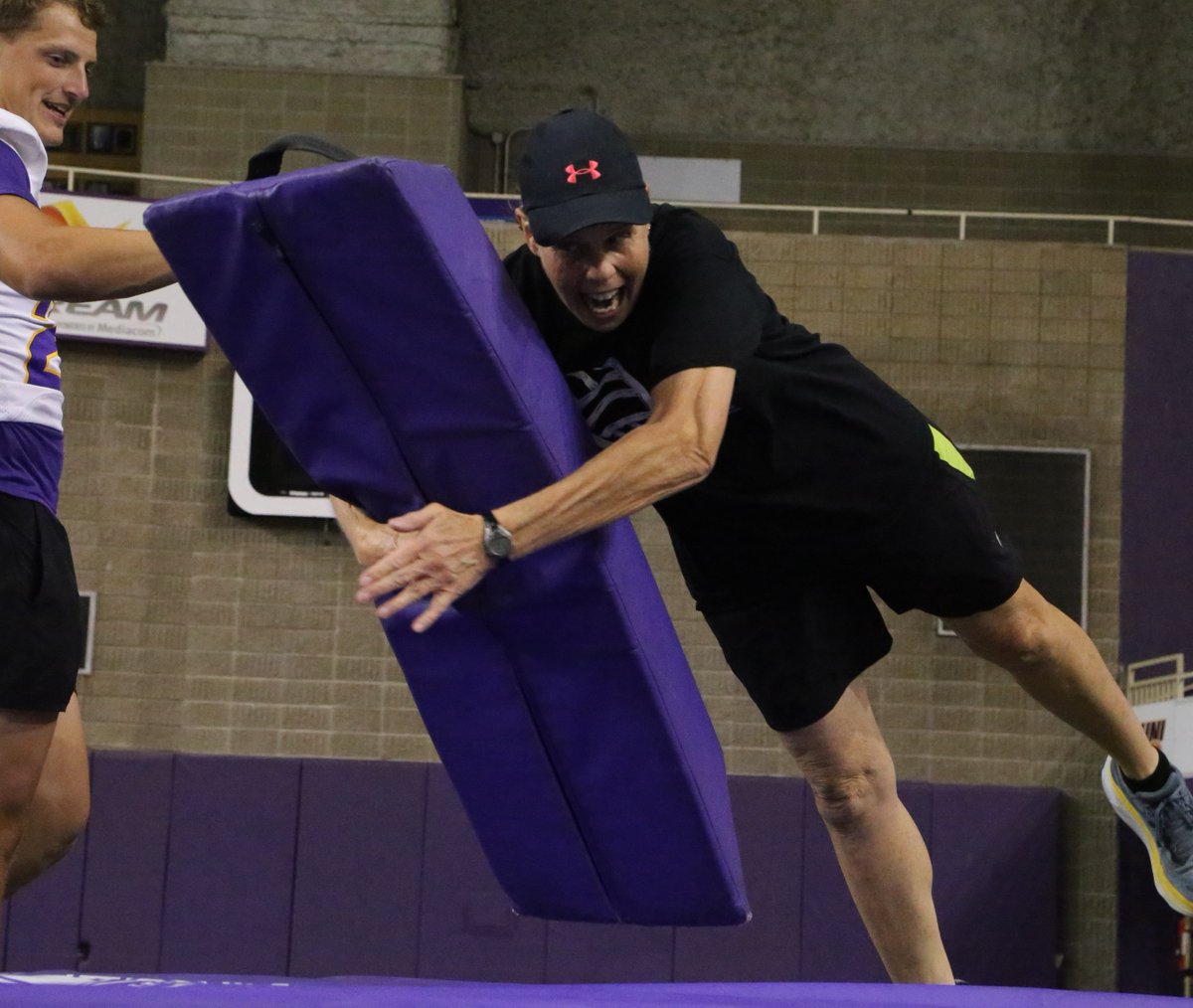 UNI Football tweet media