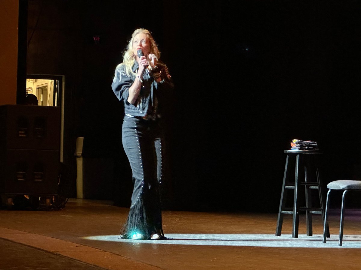 DowEventCenter's tweet photo. Shout out to @FunnyBrad, @Ball4President &amp; @SarahKeller07 for bringing Downtown Saginaw doses of the best medicine on this beautiful Thursday night! We appreciate you making your mark at The Dow Event Center! https://t.co/fJcJtZbmHn