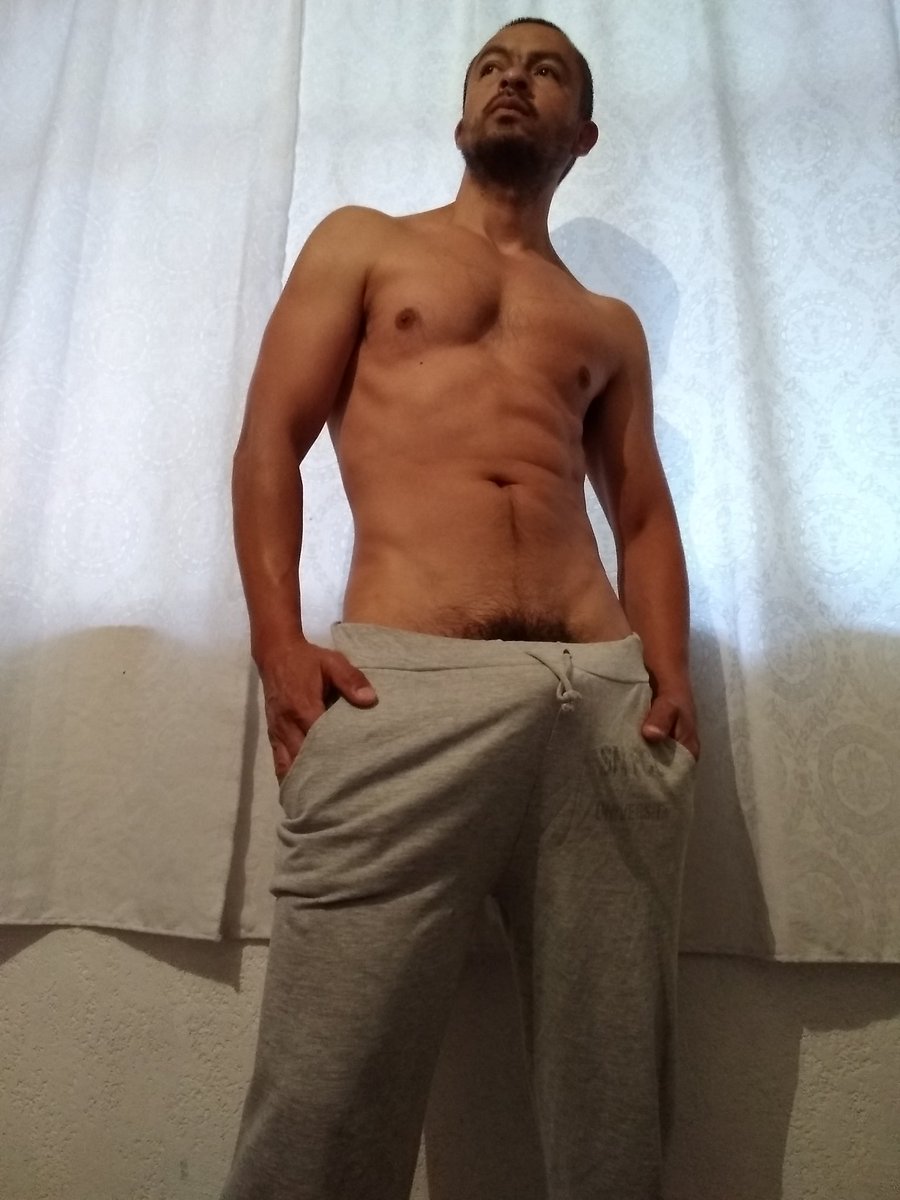 #JuevesDeHombres #JuevesDeEllos #JuevesDeExhibición #JuevesDeTentación