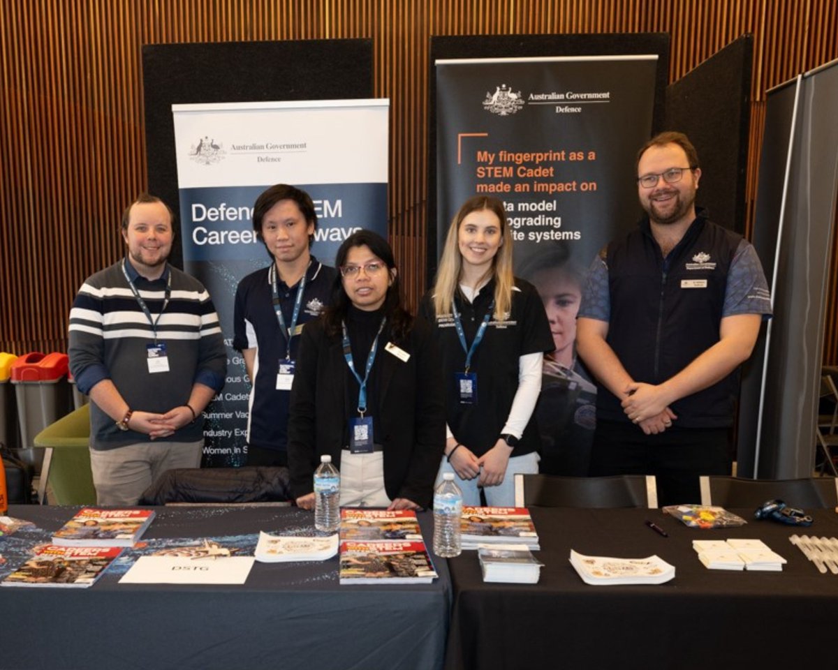 DefenceScience's tweet photo. Inspiring the next generation of STEM leaders at @NYSFoz #STEMSummit! Our team chatted directly with students at the STEM Careers Expo, sharing their journeys, inspirations, and why a #STEM career is important for the future. https://t.co/j5ghp9bwzK