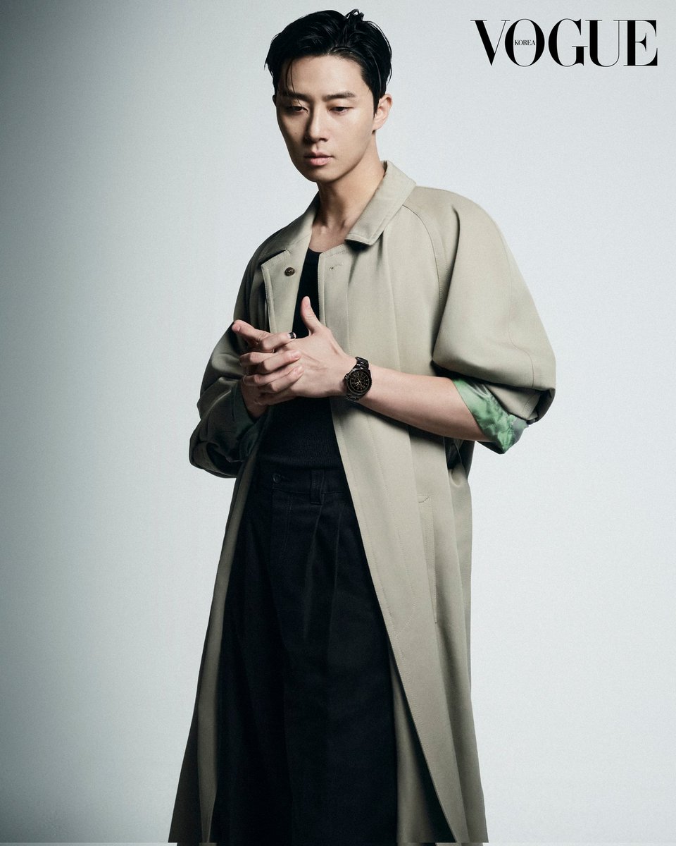 VOGUE KOREA 2024年9月号】 2024.08.23 HPより パク・ソジュンの時間は