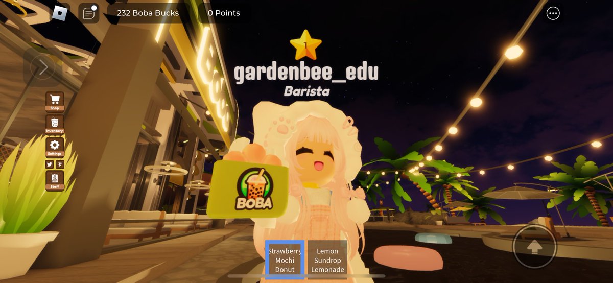 haruyo_o's tweet photo. おはようございます。昨夜は記憶をすぐに無くすAIボットと闘い疲れたので、レジさんに [あなたのお勧め] と注文してみました。ストロベリーもち🍓#bobacafe https://t.co/SjRd0GXCO2