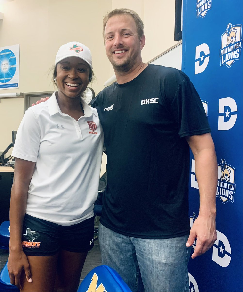 Dan the man! Couldn’t have had such a great soccer career without him. Always good to see previous coaches and talk about college soccer. I love my job 💚