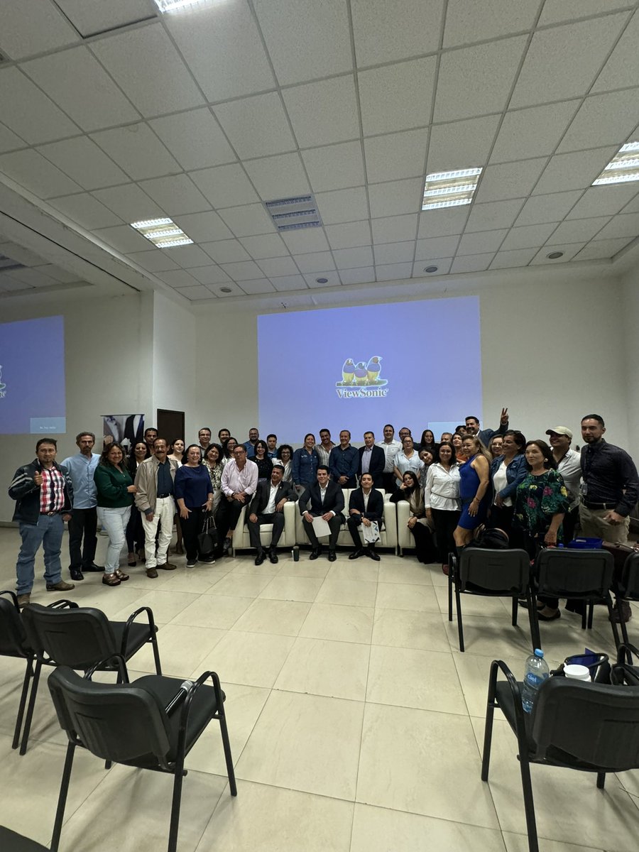 InLexBajio's tweet photo. Agradecemos a la AIAG y a la CANACO LEÓN por la invitación al panel del Maratón de Conferencias Inmobiliarias.

Sin duda, existe unanimidad en la necesidad de la reforma legislativa presentada por la Dip. Cristina Márquez y el Grupo Parlamentario del PAN. https://t.co/aPM2WwPkOF