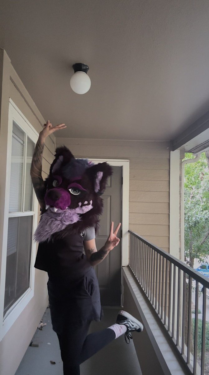 chervbtears's tweet photo. 🎀I got home after work and I really liked 💕my outfit :) 😈🖤
•
•
•
•
•
•
•
•
#fursuit #furries #fursona #fursuiter #furry #furrycommunity #furrypride #fursuiting #fursuitersofinstagram #furryfun #furryfandom #hyenafursona #furrygirl #furryoc #anthro #furrytrash https://t.co/EX9GxUbVk2