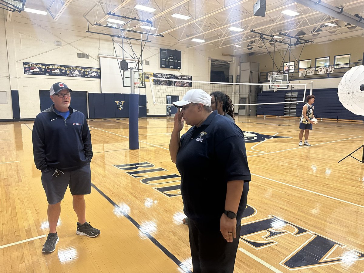 Cover1nonprofit's tweet photo. Donation Day @AthleticsVarina today for the girls volleyball team led by their amazing and inspiring coach Vicky Ferris. Good luck this season ladies. Thanks to all of our donors for making this and all our donations possible.
Can't wait for the next one! https://t.co/gqk7epuZGe