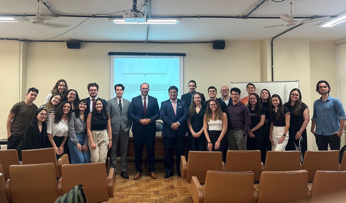 Lucas Carlos Lima (@lucascarloslima) on Twitter photo The Advanced School of International Law "The Law of State Responsibility" with Prof. Christian J. Tams (<a href="/CJTams/">Christian J. Tams</a>) was successfully concluded this week at the UFMG Law School. The course will soon become a book to be published in Brazil. Many thanks to all the participants. The Advanced School of International Law "The Law of State Responsibility" with Prof. Christian J. Tams (<a href="/CJTams/">Christian J. Tams</a>) was successfully concluded this week at the UFMG Law School. The course will soon become a book to be published in Brazil. Many thanks to all the participants.