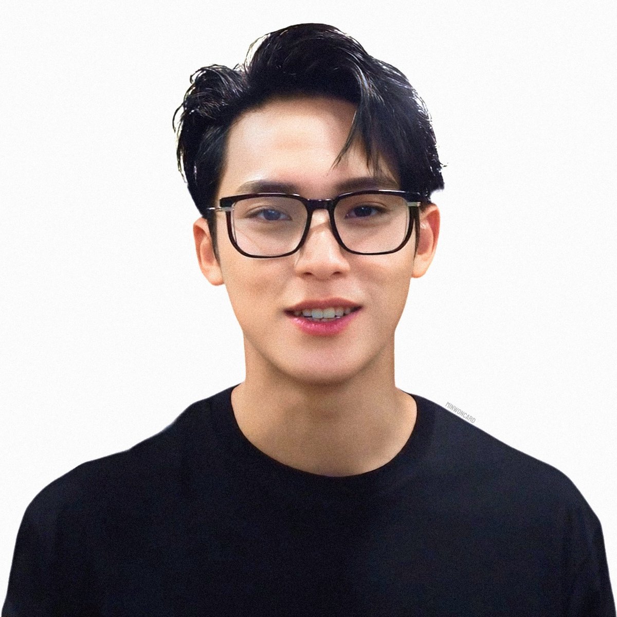 minwoncard's tweet photo. 1:1 for carats  #민규 https://t.co/iRqLZmtsK1