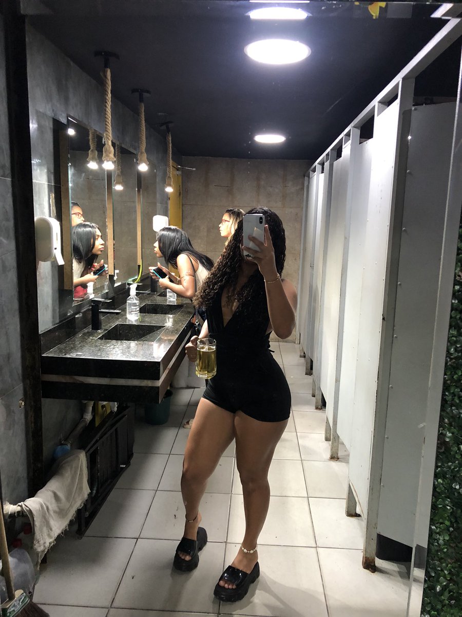 frann7_'s tweet photo. ✨🖤 https://t.co/FBY7wGrYns
