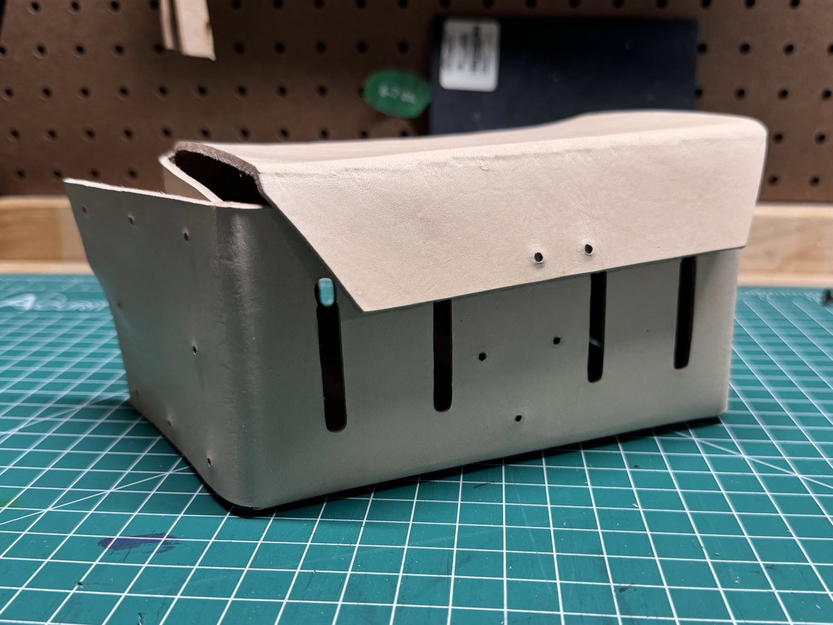 Rithtiiren Leatherworks tweet media