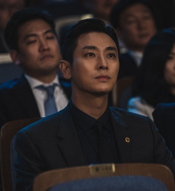 jjune200328's tweet image. 주지훈 입덕하면 하이에나 진짜 추천합니다... 개쩌는 얼굴과 수트핏을 매회 말아주고요 걍 숨만 쉬고 있어도 남자력 풀풀이고요 금자누나 한정 약해지는 순정남입니다...