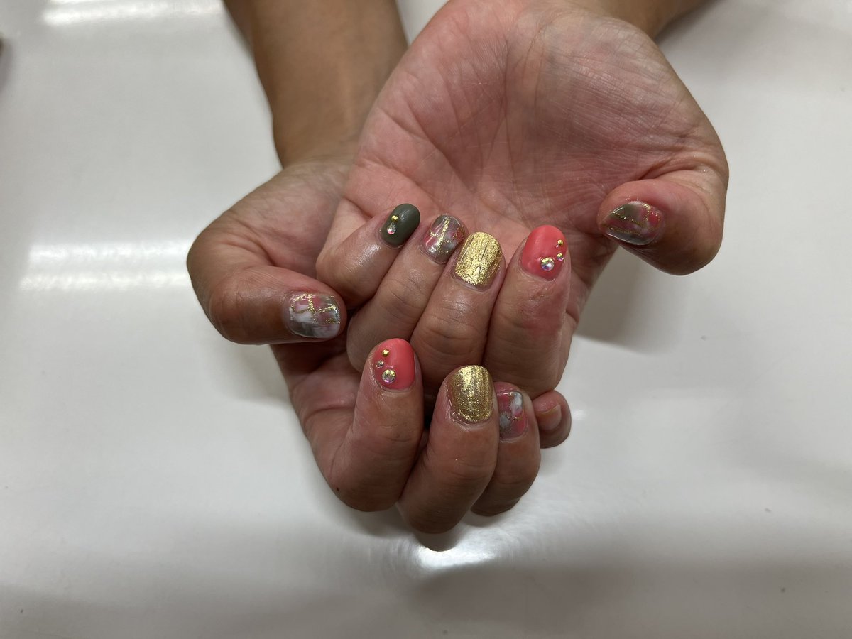 ryon_nail's tweet photo. ネイルモデル募集💅

日付🗓8月30日（火）
時間⏰12時～（1時間前後）
料金👛4990円→無料😊
場所🏠渋谷 
デザイン (画像は一例です)
お色変更できます🌻
⚠️添付の注意事項をお読み頂き、DMお待ちしてます😊　

#渋谷　#ネイル #ネイルモデル　#ジェルネイル　#オフ無料　#急募 https://t.co/fVNdYfV0B3