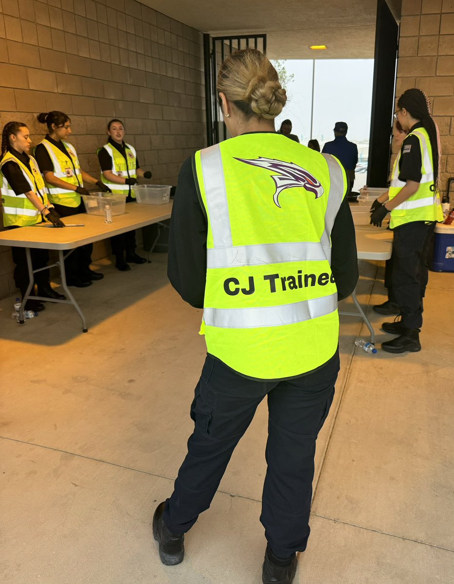New school yr. New FLPS seniors to train. Our law students doing their part to make sure all our SAC guests are safe &amp; enjoy the games while sporting our “new” duty vests. Falcons Law students  🙌 down are the best. <a href="/Eastlake_HS/">Gilbert R . Martinez</a> <a href="/SocorroISD/">Socorro ISD</a> #FalconsSoaring #Allin #CTEROCKS