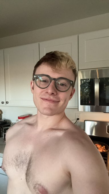 Cooking is so much fun https://t.co/SRxtIHFbm1