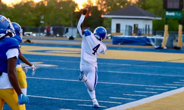KaidenDukes4's tweet photo. 9th grade year loading. Kj Dukes Athlete https://t.co/2XC6y0B0cD
