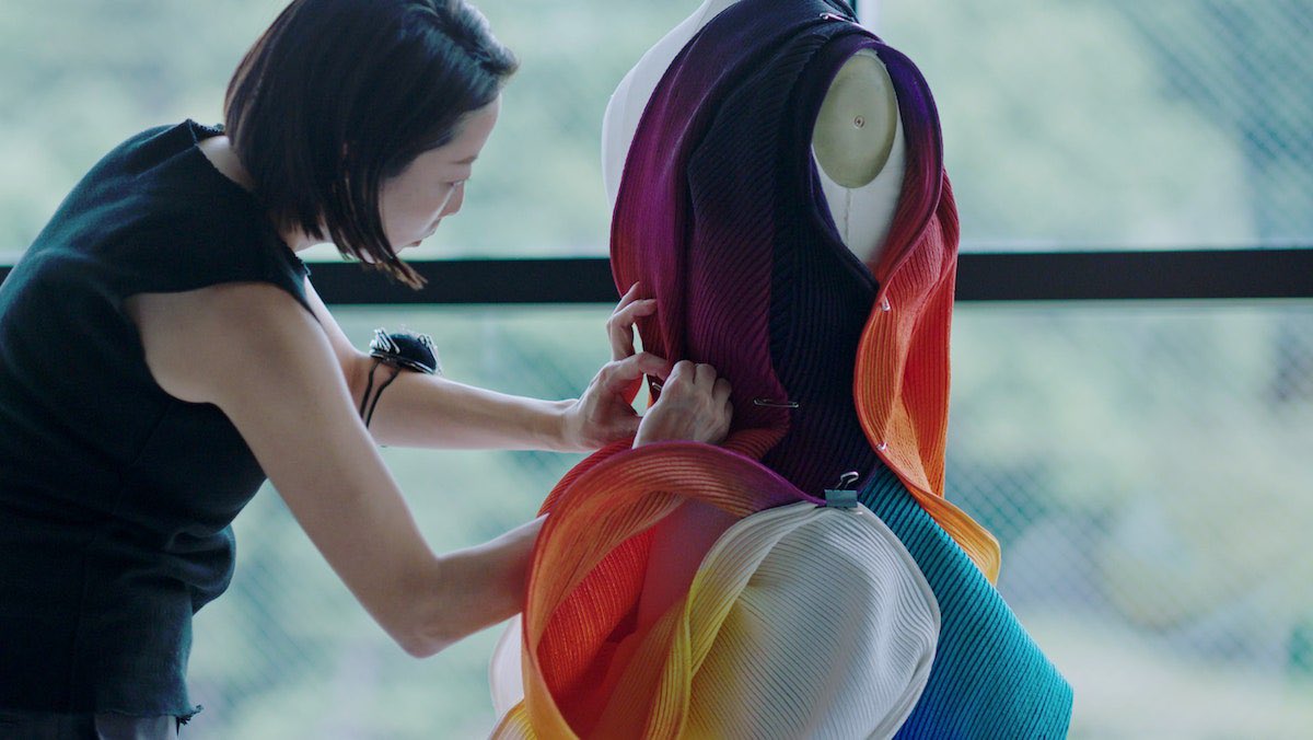 voguejp's tweet image. 宇多田ヒカル、ツアー衣装の製作秘話。

vogue.co.jp/article/hikaru…