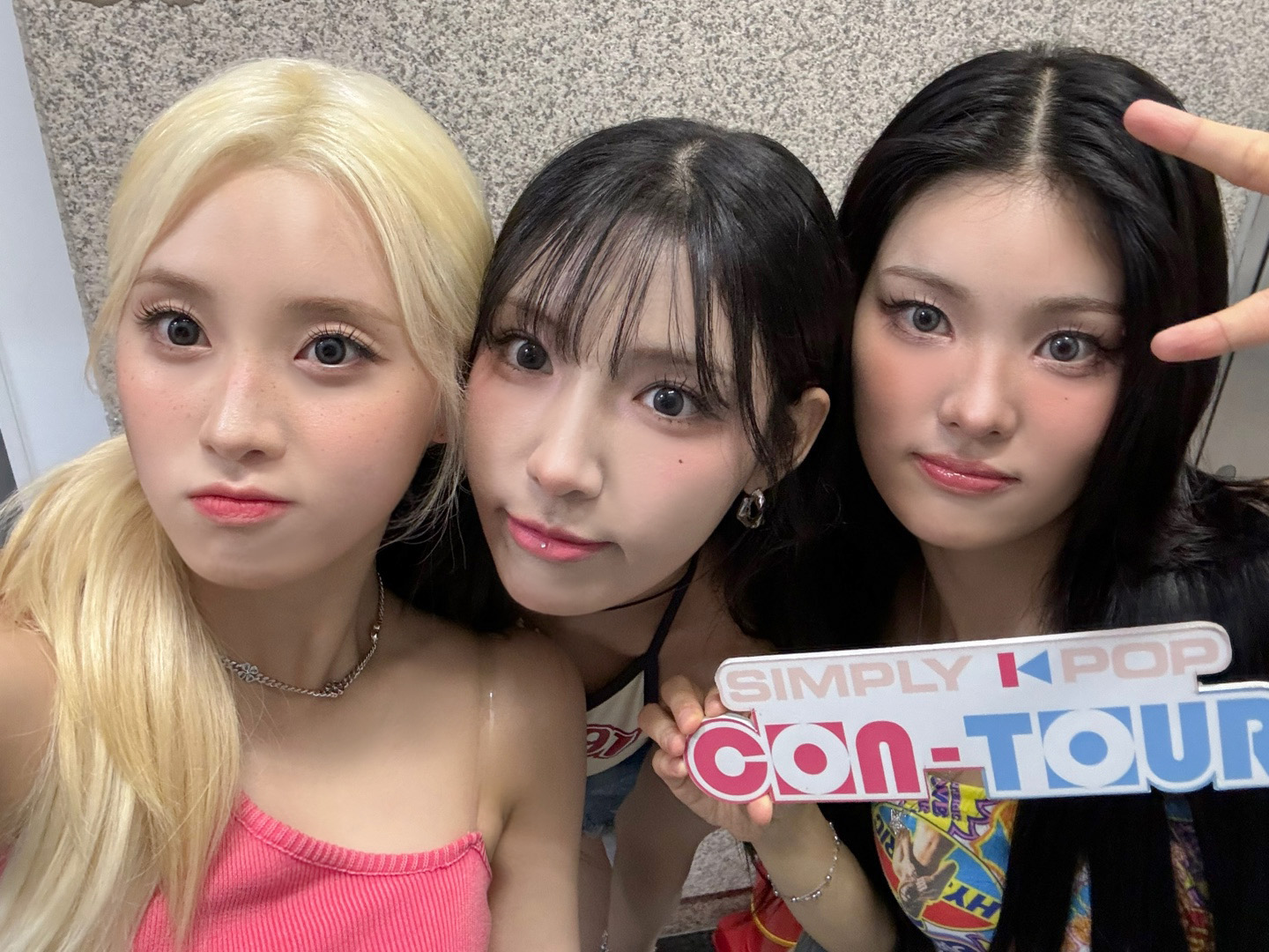 GVofCuvbgAMKH_F?format=jpg&name=large