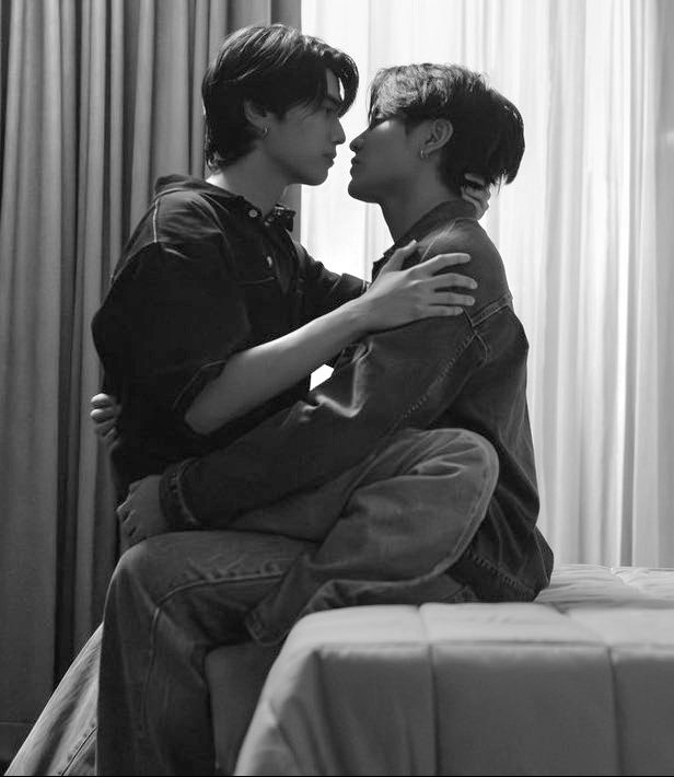 dn_jchen's tweet photo. 🤍🖤 https://t.co/MbElwqHDiG