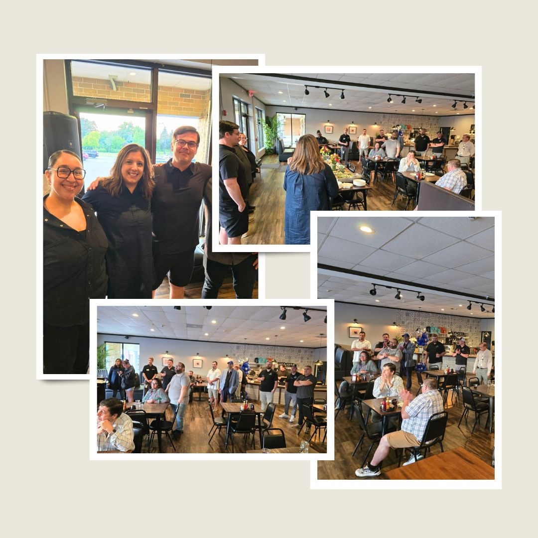 SevenSeas2016's tweet photo. What a night at Riverside After Dark with the Village of Gurnee Chamber of Commerce! The networking was great, the food was delicious, and the drinks were refreshing. We were honored to have the Mayor in attendance as well.

#GurneeChamber #RiversideAfterDark https://t.co/Koo2eQMLPk