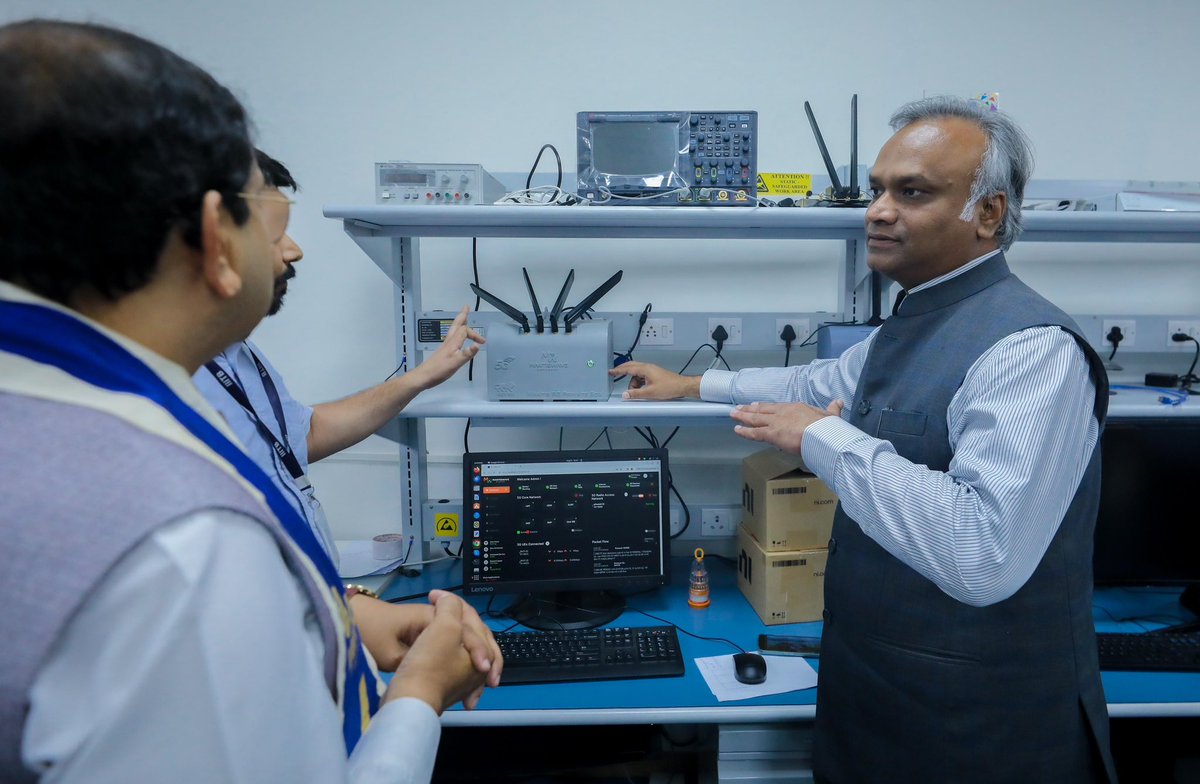 PriyankKharge's tweet image. It was impressive to see the innovations bustling at @IIITB_official 

They have built:

- national digital identity programme Modular Open-Source Identity Platform (MOSIP) for 23 countries and also 

- a secure portable Pvt 5G network 

- a complete dashboard for tracking…