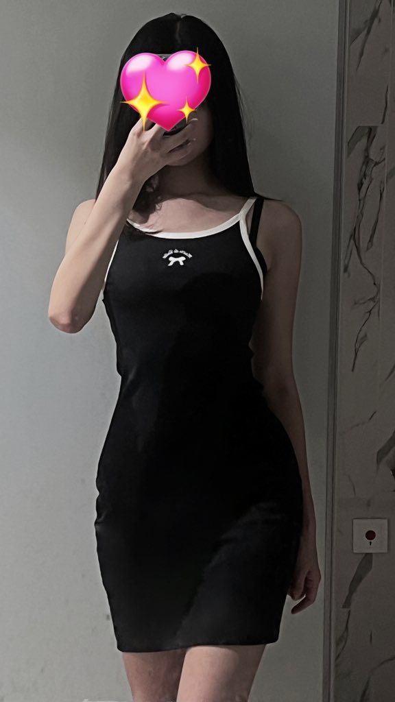 他之前說我適合包臀裙的時候我還不信
現在一試是真香🥵🥵 https://t.co/wU07QlZG1s