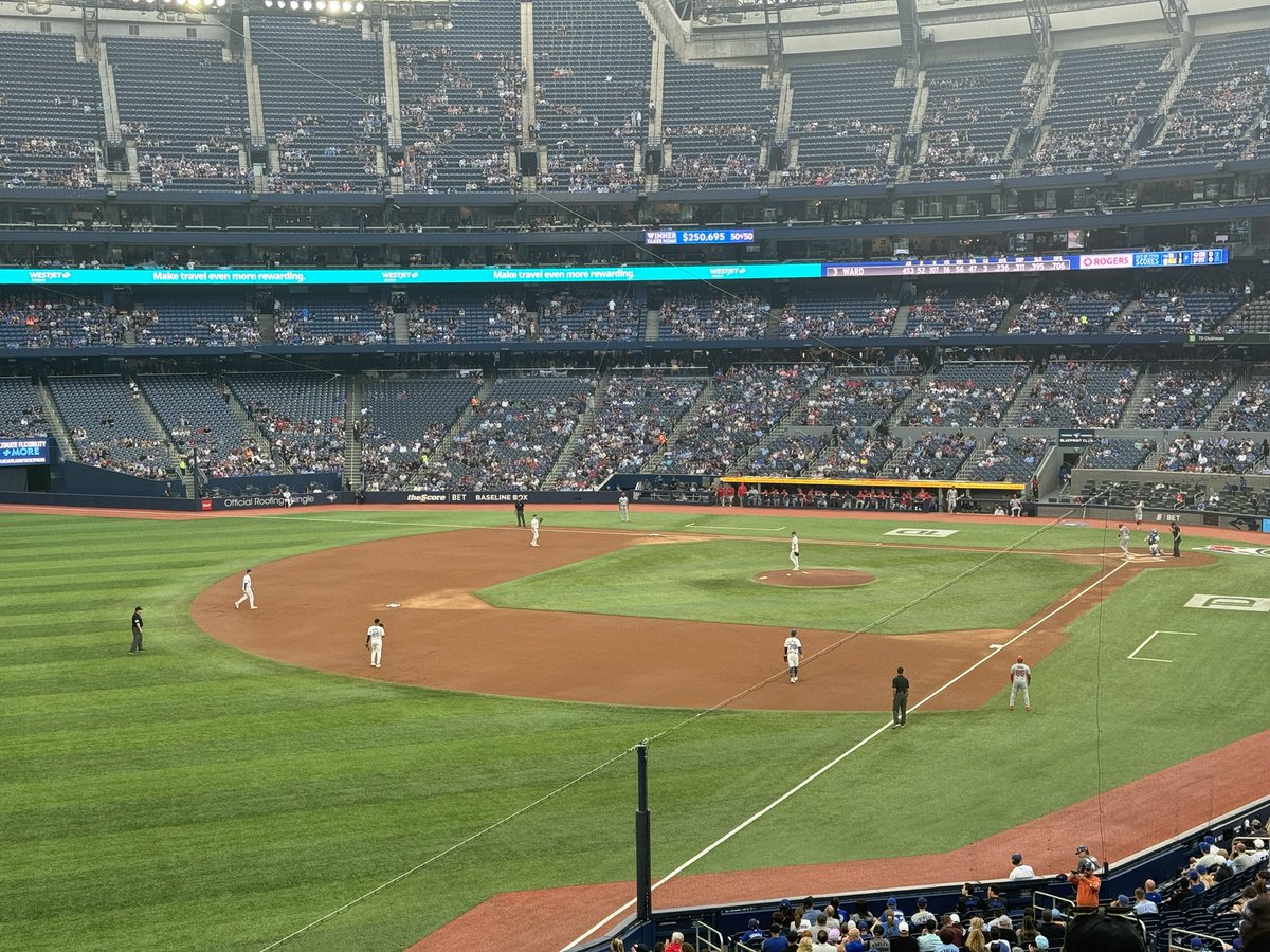 Blue Jays game tonight in TO and they won 5-3 wahoo ! Go Jays Go!