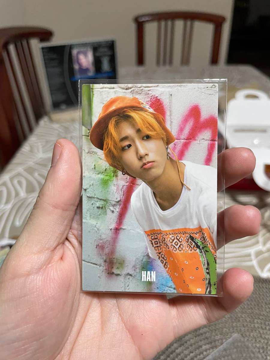 0325captor's tweet photo. feedback MUITO positivo pra @chanected, que me vendeu meu jisung hinata com tanta rapidez e gentileza! ela foi um amor comigo em todas as nossas trocas, fez um envio super rapido e muito cuidadoso! muito obrigada!! 🧡 https://t.co/CbxU127dku