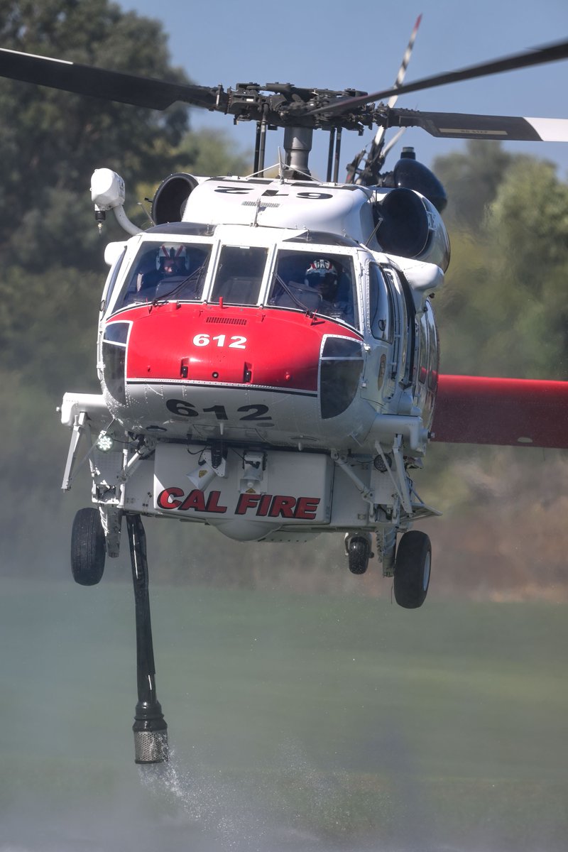 Michael_Nevin's tweet photo. Beach Fire located along the Santa Ana River in Jurupa Valley, Riverside County. The fire burned 33.8 acres. At 6:48pm the fire was 25% contained. The water pick-ups were from a local (Goose Creek Golf Course) golf course. 8.22.24 #BeachFIRE @CALFIRERRU @CAL_FIRE https://t.co/7gMscWS5jb