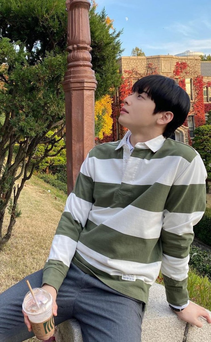 Mafer_209724's tweet photo. Eun-woo, yo a usted lo amo ๐
๐ฅฐ (es la primera vez que hago esto).
#ArohaSelcaDay #RohaSelcaDay #RSD #Aroha #์์คํธ๋ก #ASTRO #์ค์ฐํ #ASTROSPACE https://t.co/uUSI4wODRa