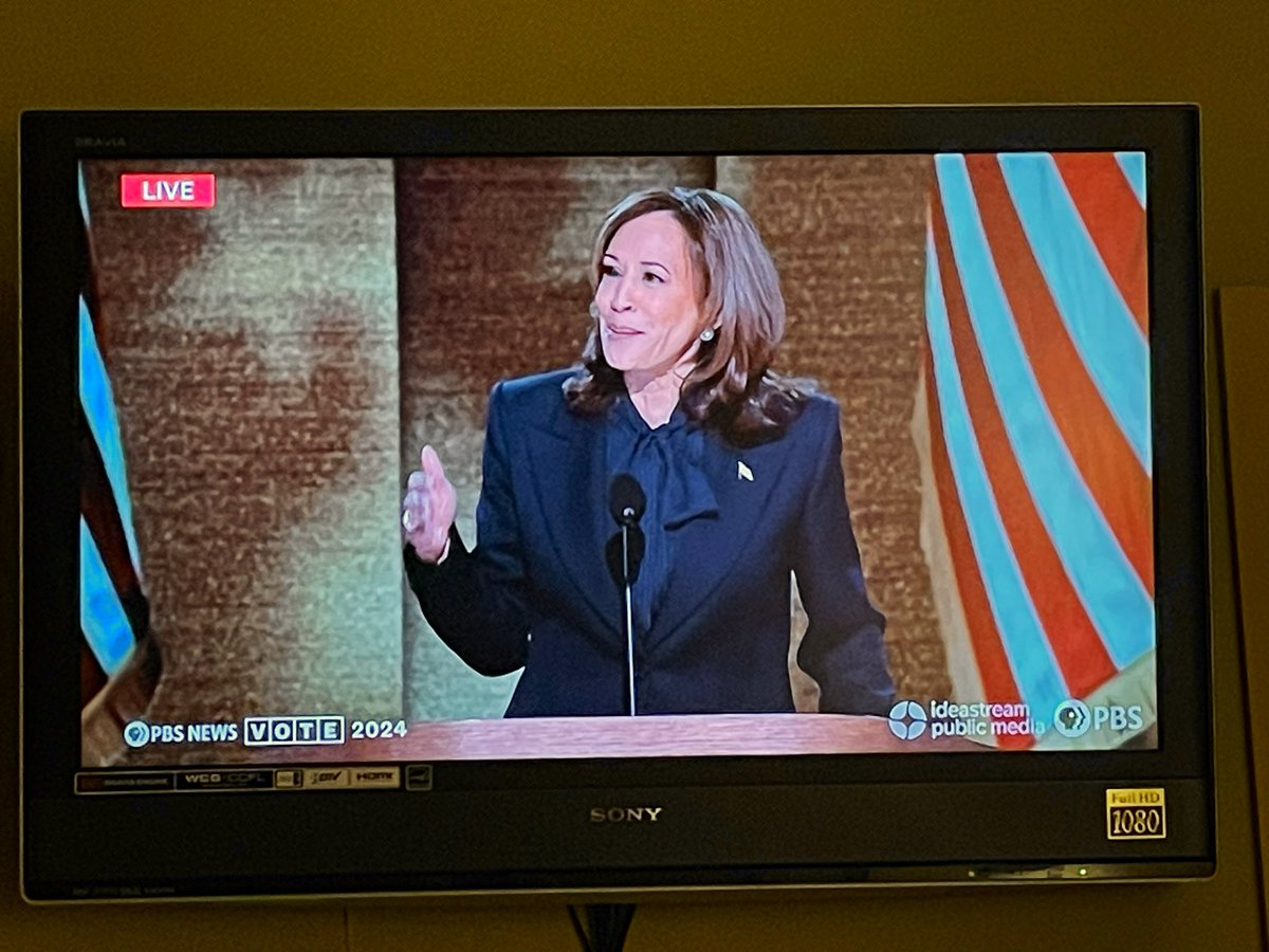 AllenVHarris's tweet photo. “But America, we are not going back!”  Thank you @kamalaharris @kamalahq @vp 

I agree. We are NOT going back!  I will fight like hell to support you! https://t.co/BuYXzSzc9y