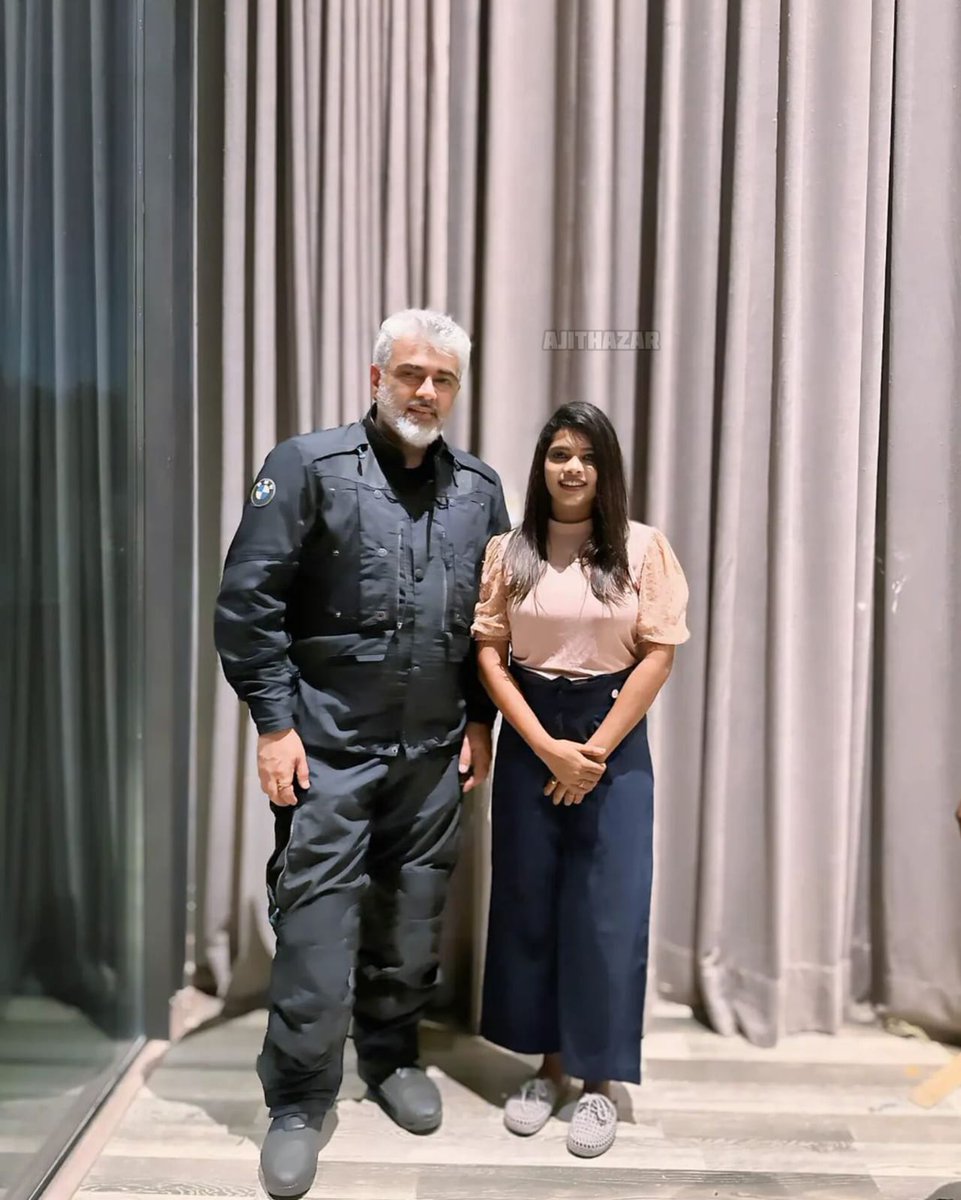 Latest pics of #Ajithkumar sir with Dancers 😍 

P.C. : <a href="/AzarAjith24/">𝗔𝗝𝗜𝗧𝗛𝗔𝗭𝗔𝗥</a> 

#GoodBadUgly