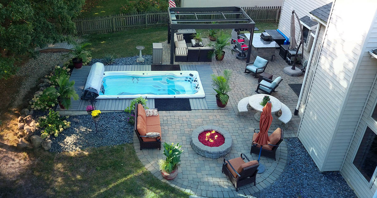 MasterSpas's tweet photo. How do you find the swim spa that’s best for your backyard, lifestyle, and budget? This checklist for swim spa buyers will help you narrow down your options. https://t.co/rcHydQu8zl #swimspa #relaxitsmasterspas #swimming https://t.co/2Sa1v5oPxF