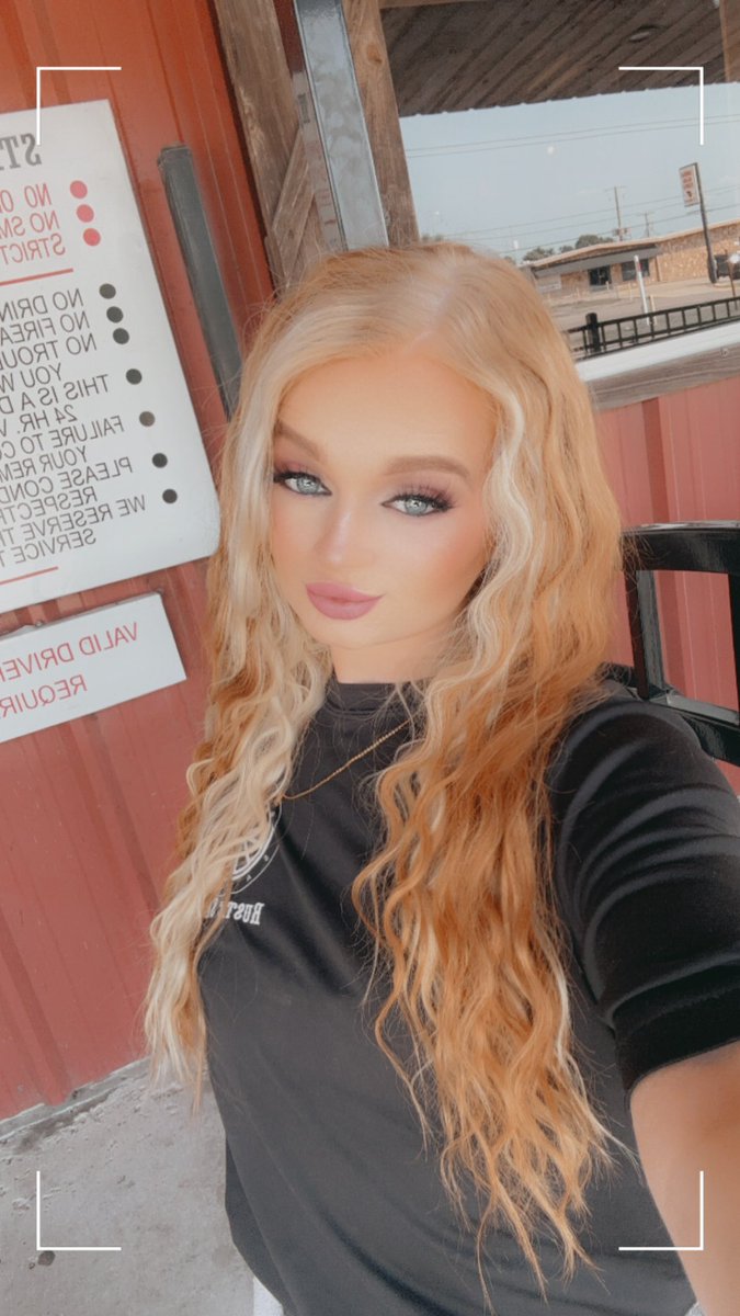 NatalyeAllen's tweet photo. #NewProfilePic plus two😘 https://t.co/sLlBgw5IXJ