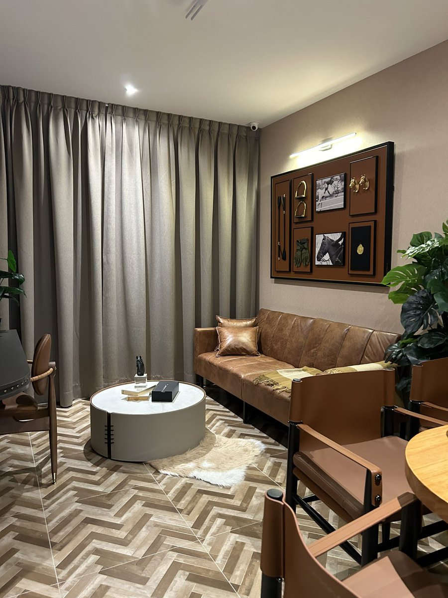 ciknoorproperty's tweet photo. High end Airbnb project under Exsim Developer.

Masuk je sales gallery dia, vibes dia lain mcm tau! Macam 5 stars ⭐️⭐️⭐️⭐️⭐️ hotel ya! 

LOCATION: KLCC &amp; BUKIT BINTANG https://t.co/yrxWF8MjLq