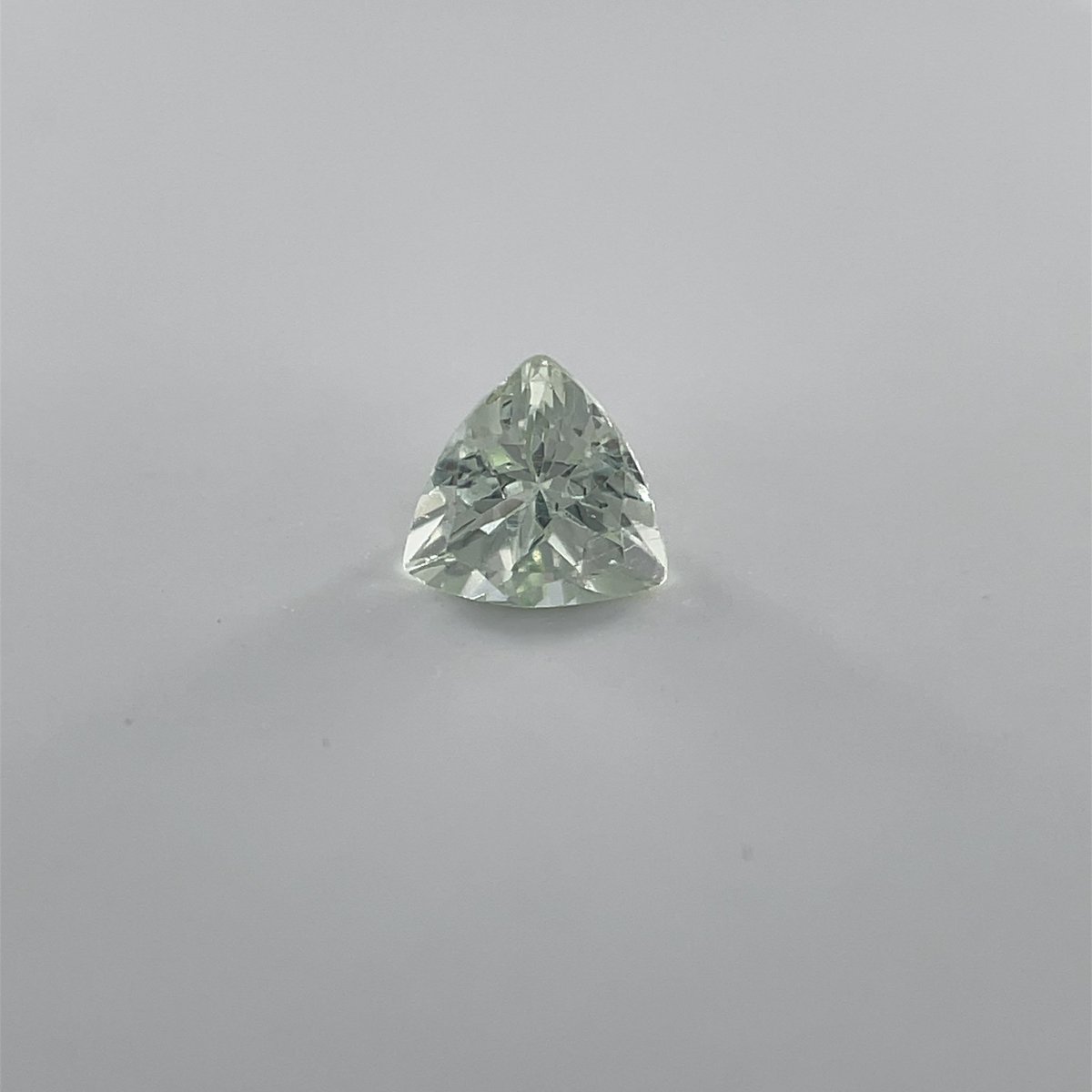 DelmiglioreJ's tweet photo. 【504129】
ミントガーネットルース　0.38ct
4.6×4.5mm

#ミントガーネット #mintgarnet 
#ガーネット #garnet 
#カピルのお店デルミリオーレ https://t.co/EsXgCQ8wzH