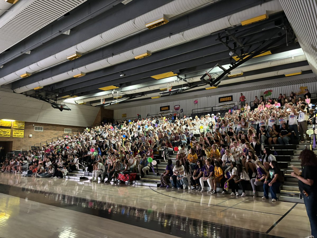 MccordGps's tweet image. Today I was honored to speak at the AASC East Valley Spirit Conference hosted by Gilbert High STUCO. 1,000 students from across the state were there and they were incredible!  We have exceptional teens and our future is bright!  Thank you for having me there!
#ConnectCreateCare