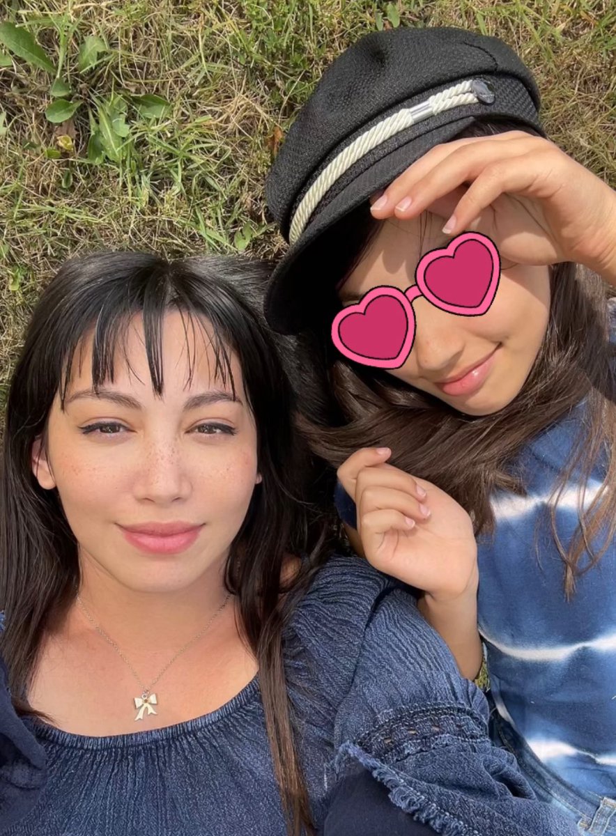 BernadineBlntly's tweet photo. TFW your oldest kid is only 12 but sheโs definitely gonna be taller than you by next year. ๐ฅฒ
#DadsGenes #TallKids #ShortMom https://t.co/q3ZDsEpJuB