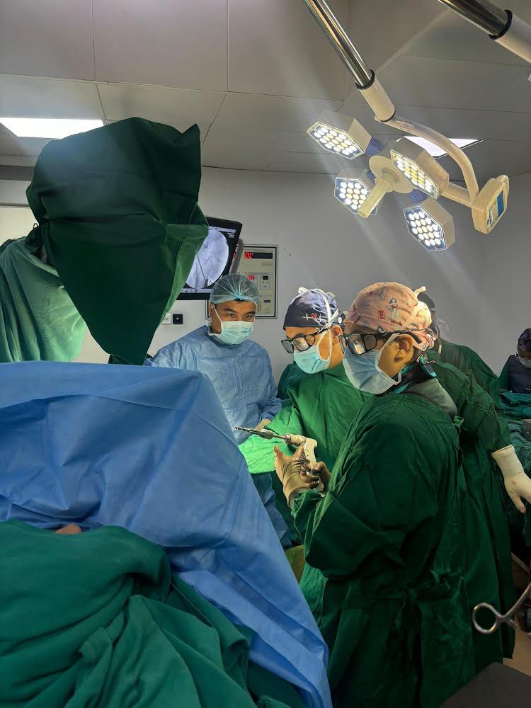 crrh_hosp's tweet photo. CRRH performs its first hip fracture surgery!

#hospital #surgery #orthopedicsurgery #hipfracture https://t.co/Q1X017ICVP