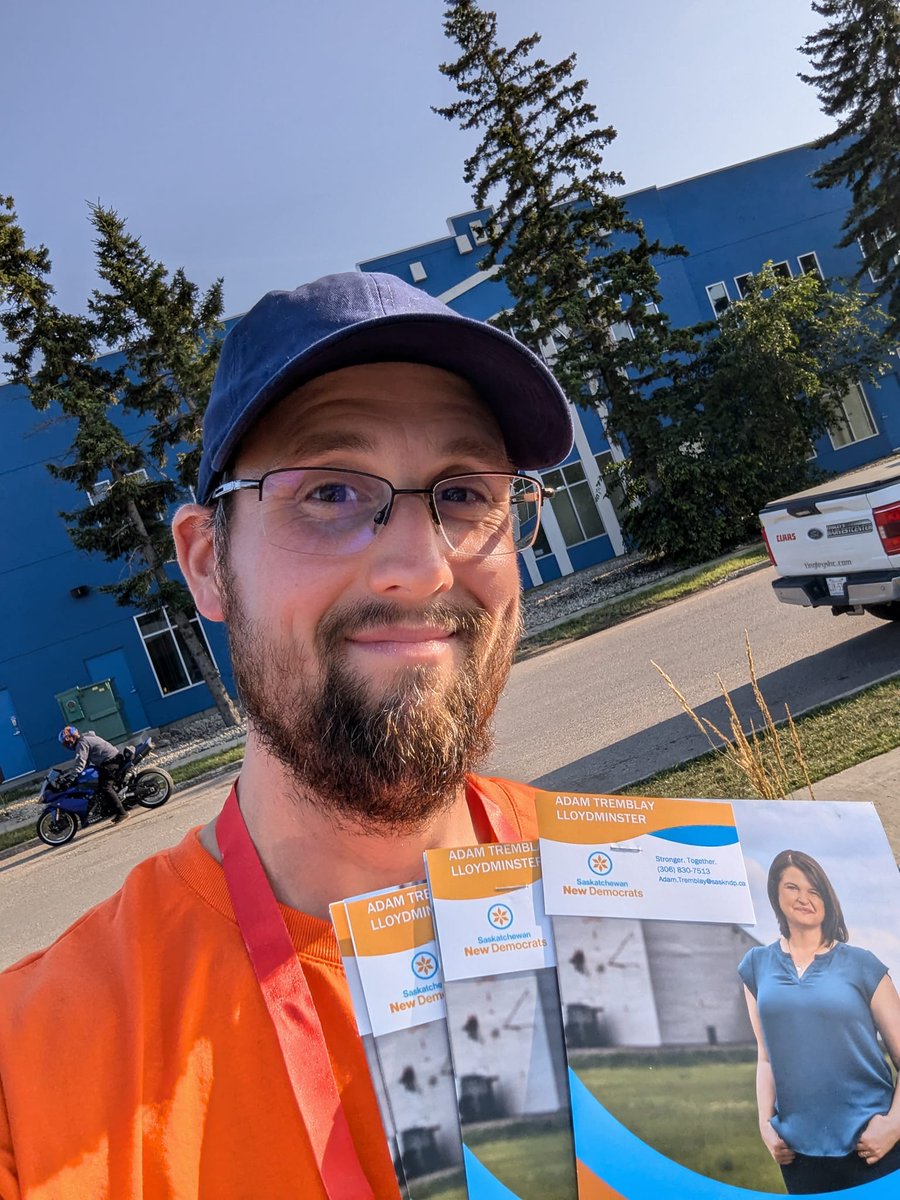 AdamT_NDP's tweet photo. The rain cleared and the sun is shining ☀️
Had some great conversations at the doors again too.
I definitely can feel the winds of change blowing! 🌬️
#ItsTimeForAChange #Lloyd #SaskNDP https://t.co/vbNEBvdWsh