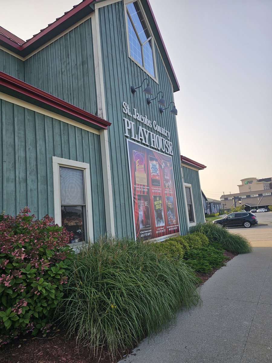 PauletteKarges's tweet photo. Nice night out.
#kissmekate
#stjacobscountryplayhouse https://t.co/WND0cf83Eq