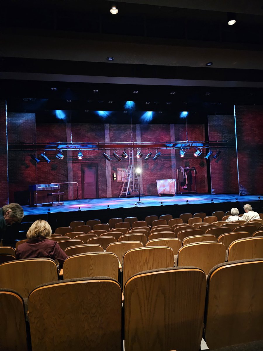 PauletteKarges's tweet photo. Nice night out.
#kissmekate
#stjacobscountryplayhouse https://t.co/WND0cf83Eq