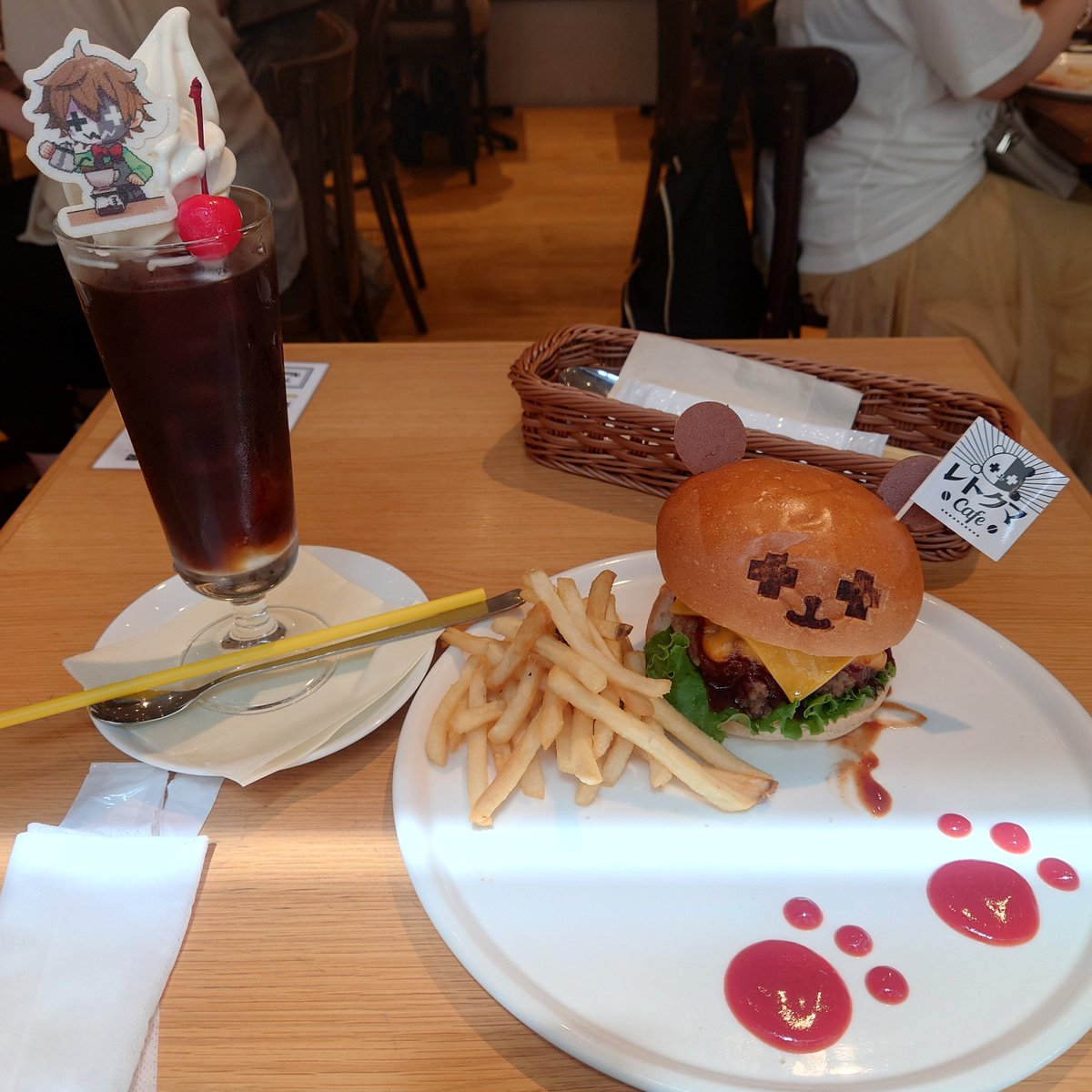 seic312's tweet photo. 有給使って東京
そしてレトセトラ
更にカフェ当選…！ https://t.co/oHxQiY1r7U