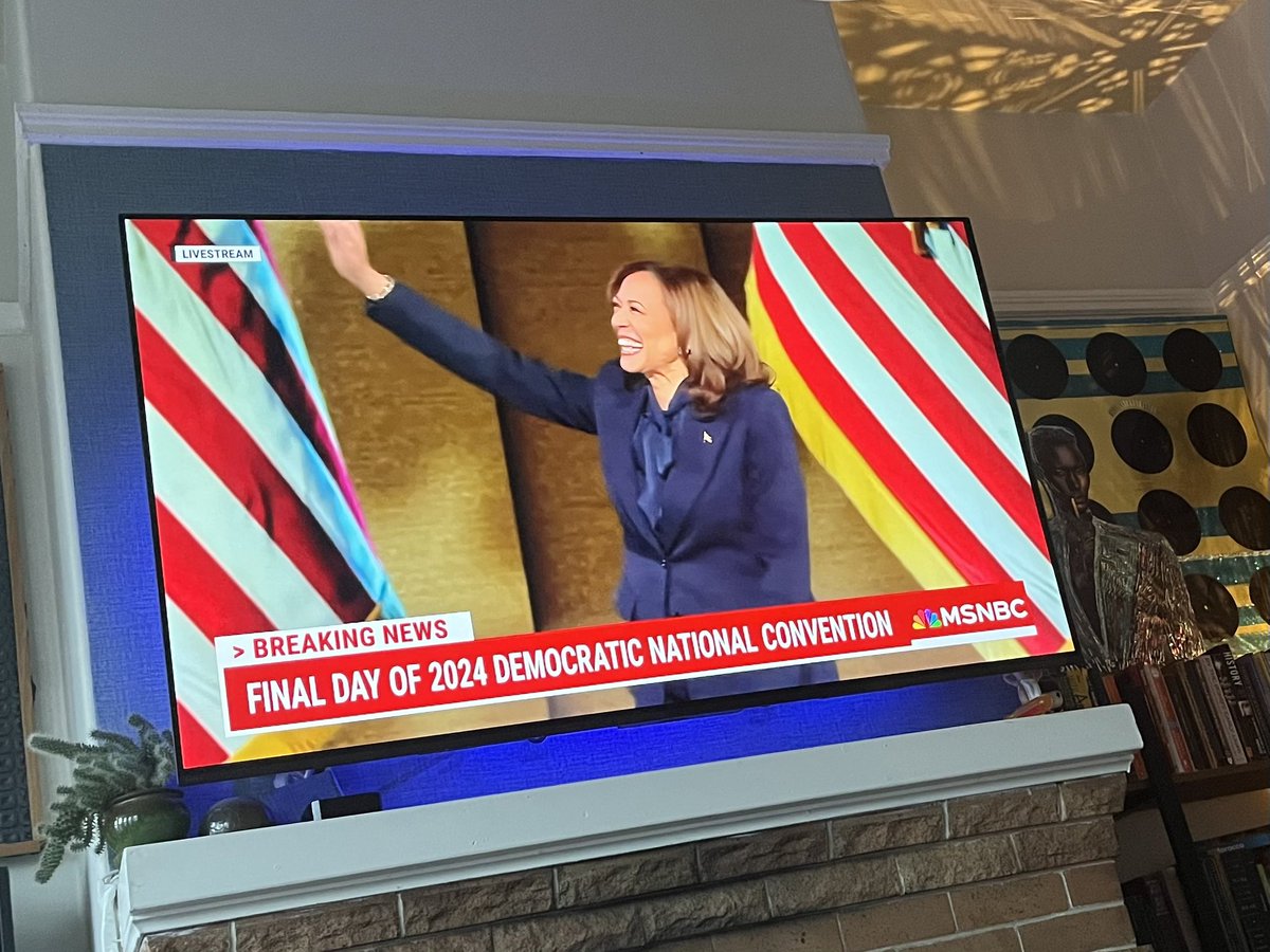 🎉Wow.🎉 

That was one of the most powerful speeches I have ever seen. Optimism. Hope. Motivation. 🇺🇸AMERICA🇺🇸

<a href="/KamalaHarris/">Kamala Harris</a> Let’s Go!! 🥥🌴