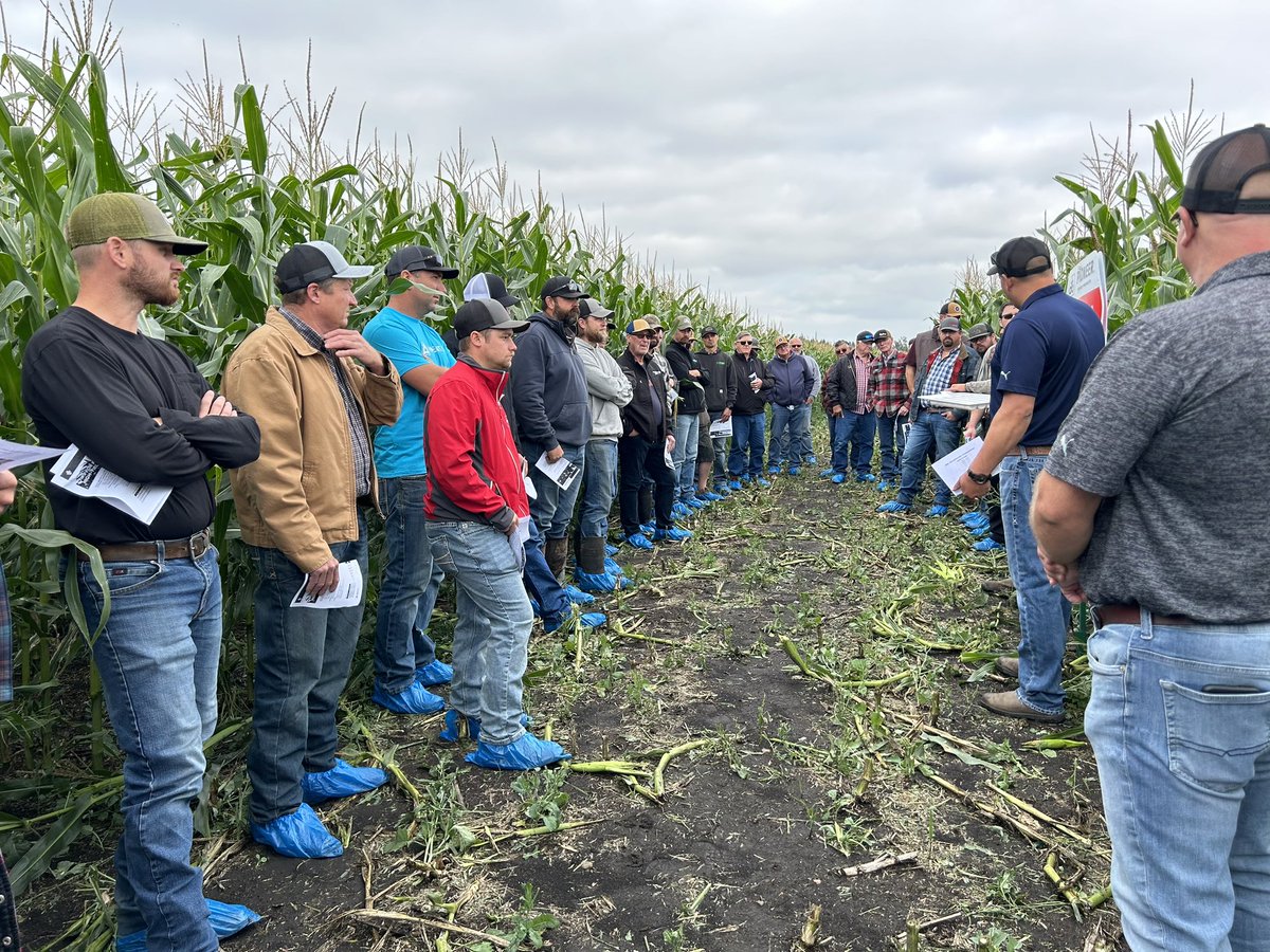 π
ππ’ππ¨ ππππ§ππ€πππ§ (@jamesoberhofer) on Twitter photo Thanks to all our the farmers who came out to our Corn and Canola Lunch & Learns the past 2 weeks.
Thanks to Josh and Jenelle Saskiw for keeping us well fed.
And Thanks to our 3 farmers for growing top notch variety trials.
See you in the field next year!
<a href="/PioneerSeedsCA/">Pioneer Seeds Canada</a> Thanks to all our the farmers who came out to our Corn and Canola Lunch & Learns the past 2 weeks.
Thanks to Josh and Jenelle Saskiw for keeping us well fed.
And Thanks to our 3 farmers for growing top notch variety trials.
See you in the field next year!
<a href="/PioneerSeedsCA/">Pioneer Seeds Canada</a>