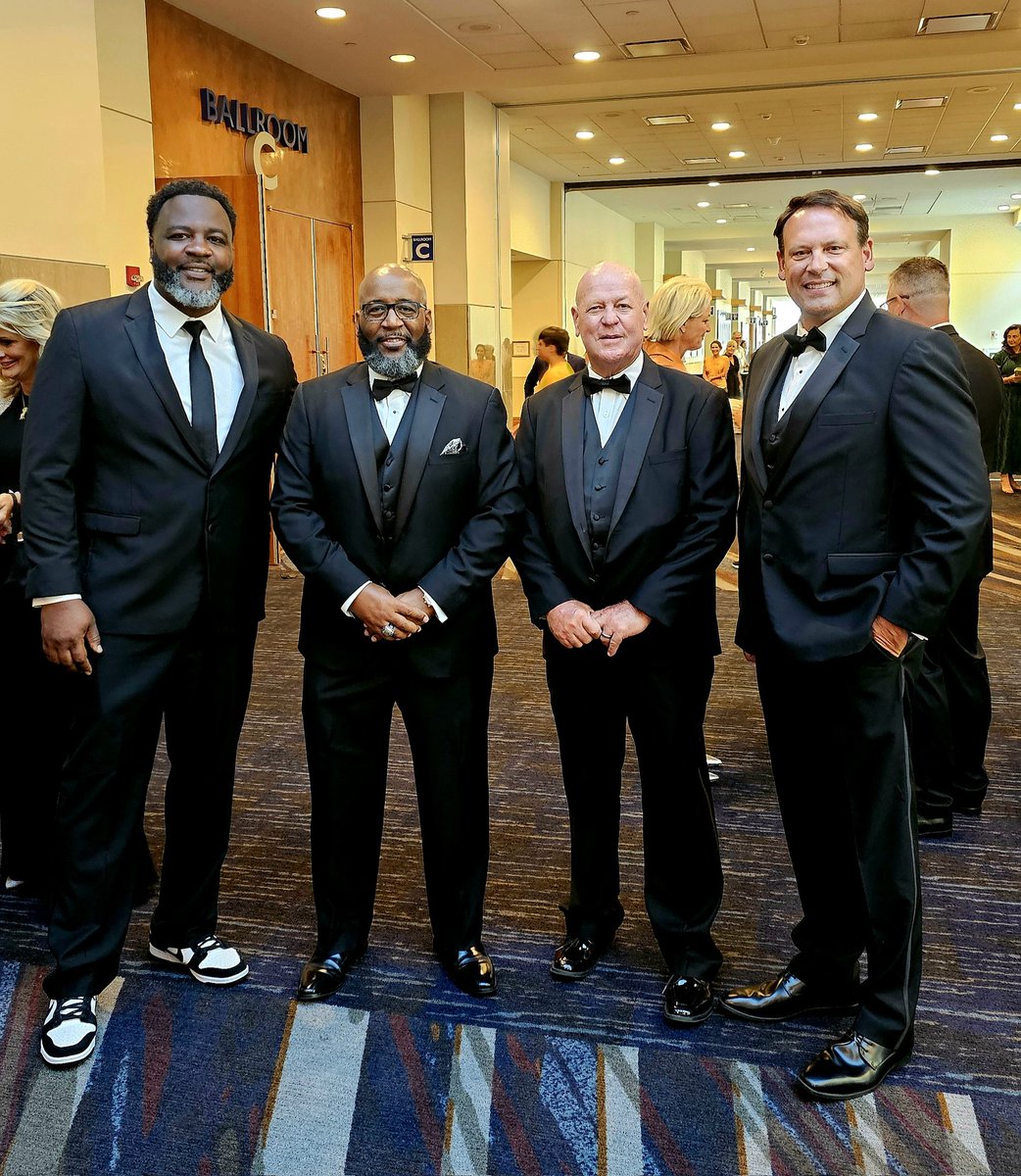 jawright29's tweet photo. Blessed to be inducted into the Knoxville Sports Hall of Fame class of 2024.🙏🏾 https://t.co/jFbMAFNUd1